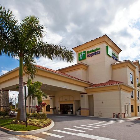 Holiday Inn Express Stuart By Ihg Palm City Exterior photo